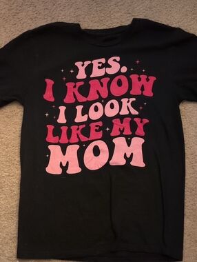 Gildan Black Kids Tee with Pink Retro 'Yes I Know I Look Like My Mom' Graphic